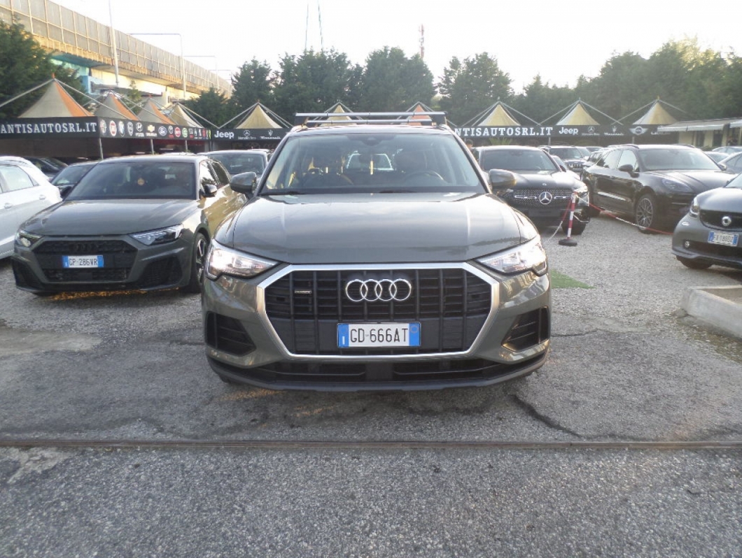 audi Q3 2.0 ..